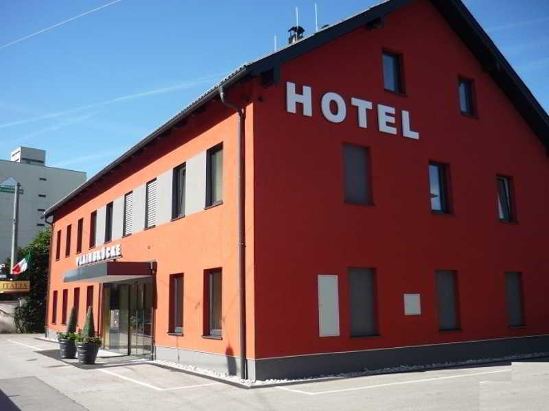 Hotel Plainbruecke | Self Check-In ザルツブルク エクステリア 写真